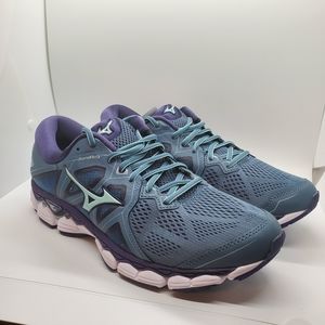 Mizuno Wave Sky 2 NWT Running Shoes Size 11